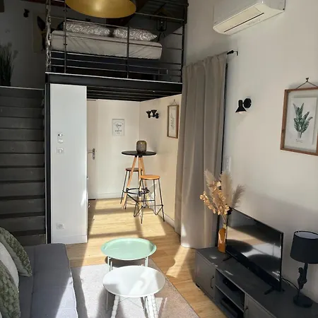 New - Croix Roussienne At Night شقة *